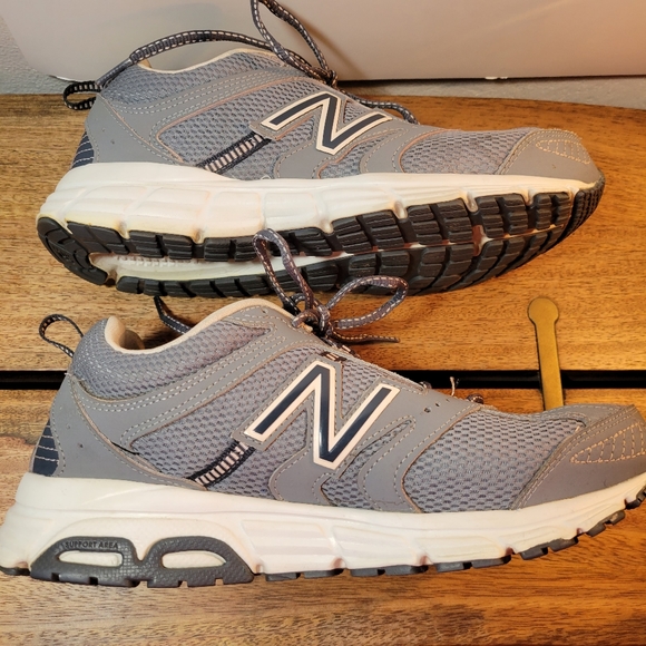 Womens New Balance gray running shoes size 9 - Picture 4 of 8